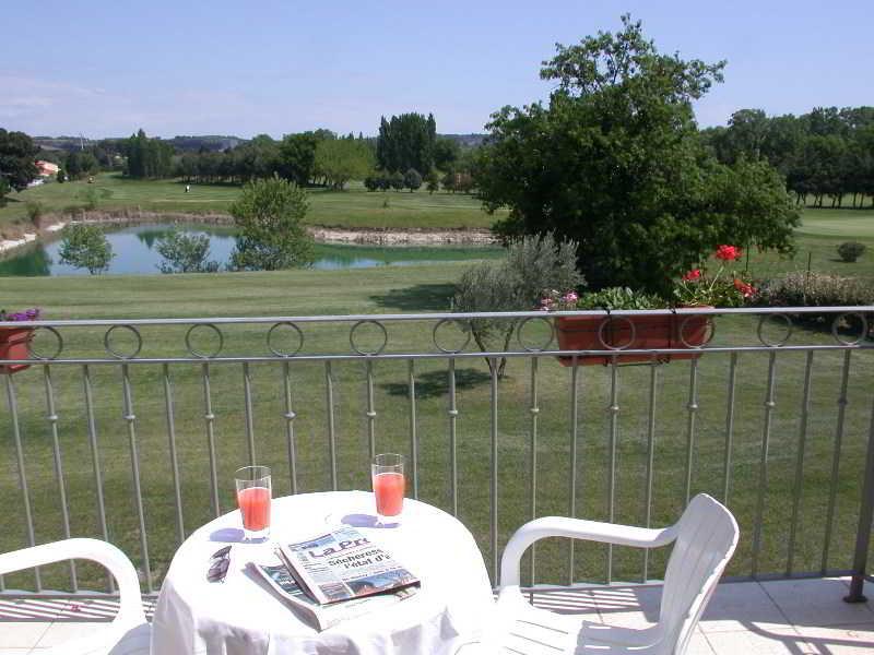 Residhotel Golf Grand Avignon Vedène Exteriör bild